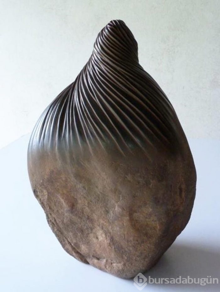 Taşları ezen adam