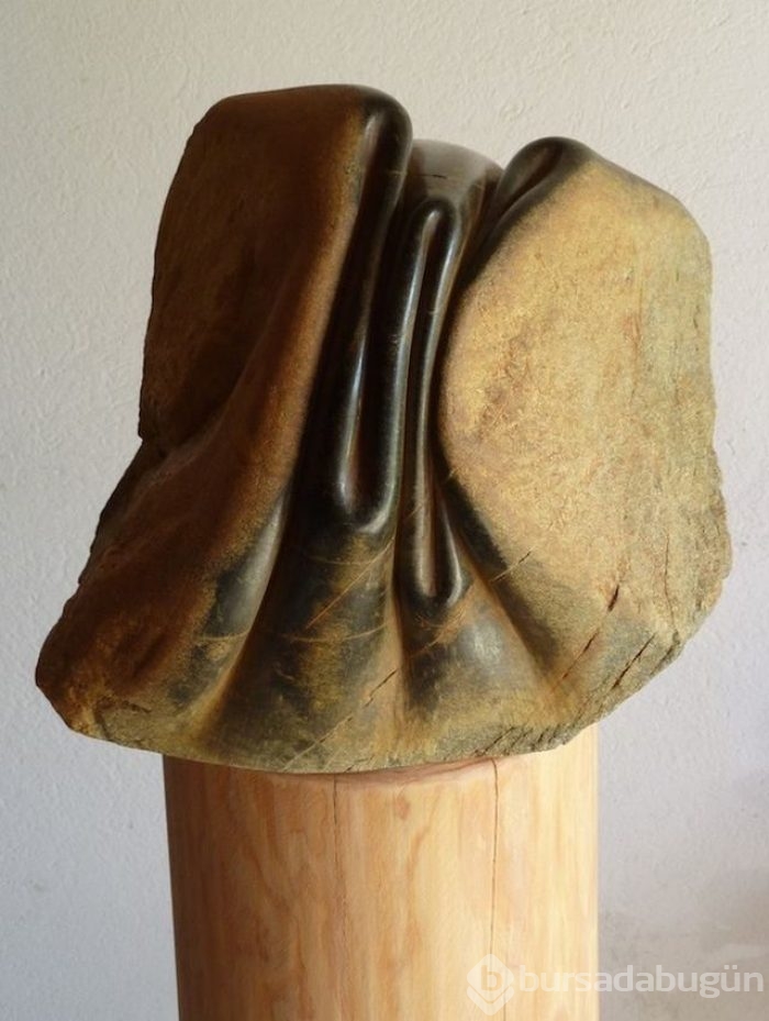 Taşları ezen adam