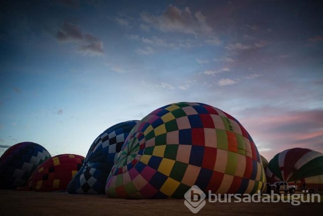 Sıcak hava balonları buluşması