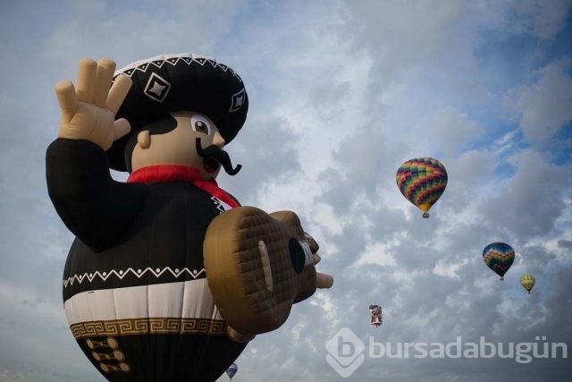 Sıcak hava balonları buluşması