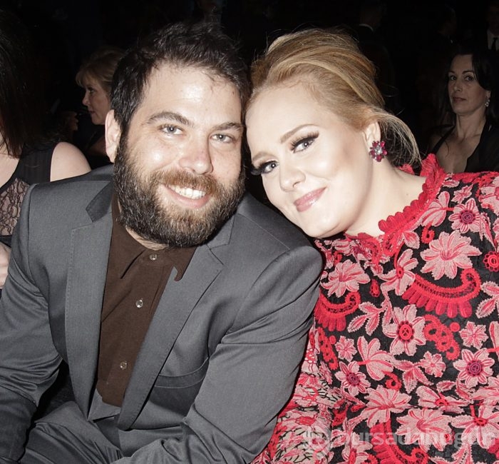 Korsanlar, Adele'i hackledi