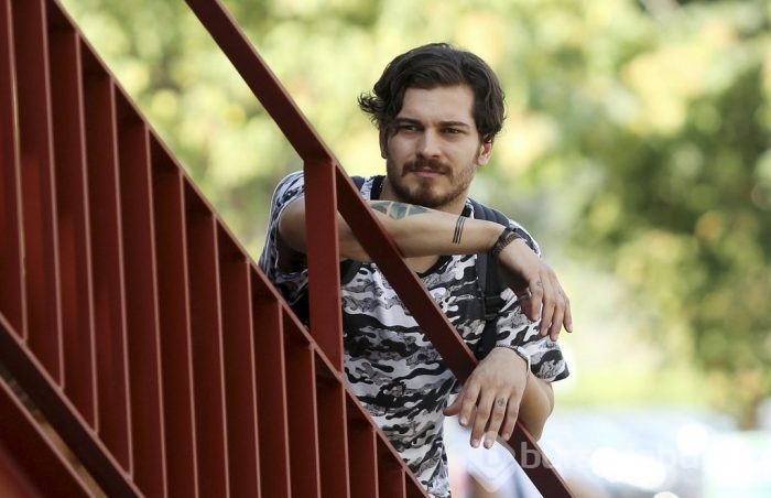 Çağatay Ulusoy, David Beckham'ı bile solladı!	