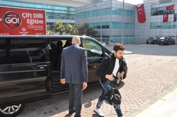 Milliler havaalanına tek tek geldi