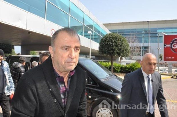 Milliler havaalanına tek tek geldi