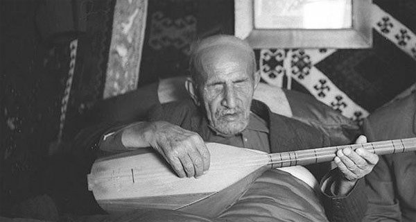 Aşık Veysel'in ilk karısı başka biriyle kaçınca...