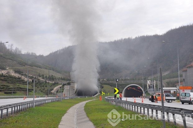 TIR yandı, Bolu Dağı Tüneli ulaşıma kapandı