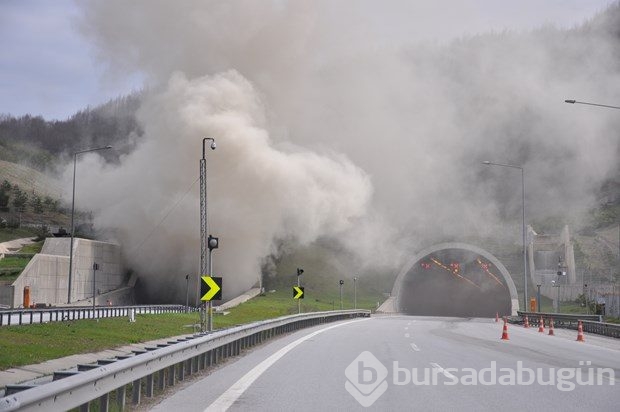 TIR yandı, Bolu Dağı Tüneli ulaşıma kapandı