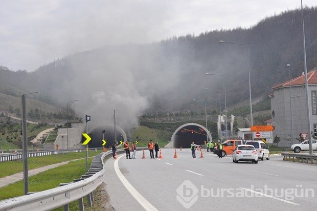 TIR yandı, Bolu Dağı Tüneli ulaşıma kapandı