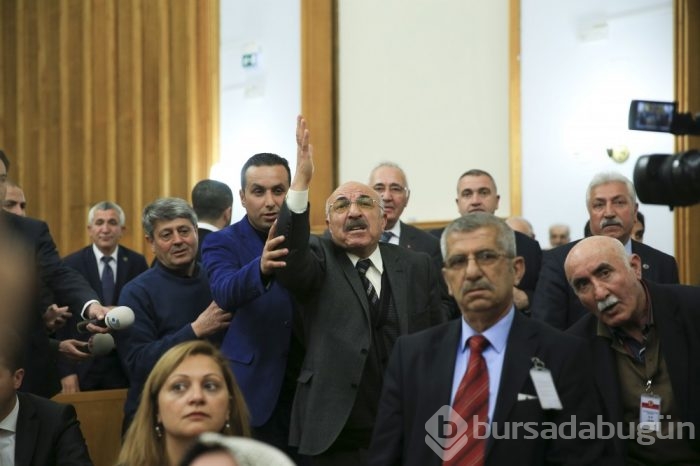 CHP Grup Toplantısı'na Aylin Nazlıaka'dan sürpriz ziyaret