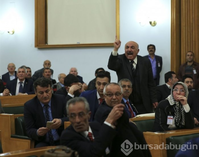 CHP Grup Toplantısı'na Aylin Nazlıaka'dan sürpriz ziyaret