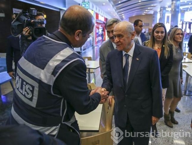 Devlet Bahçeli'den AVM ziyareti
