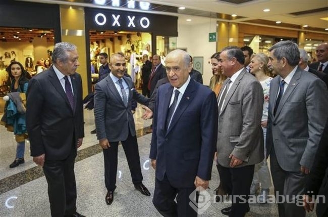 Devlet Bahçeli'den AVM ziyareti