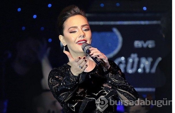 Ebru Gündeş'in paylaşımları olay oldu!