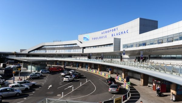 Fransa'da havalimanı güvenlik nedeniyle boşaltıldı