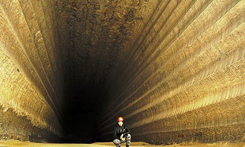 Şifa için yerin 288 metre altına iniyorlar