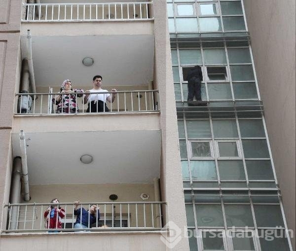Polis ''Ezan okunuyor'' deyince intihardan vazgeçti