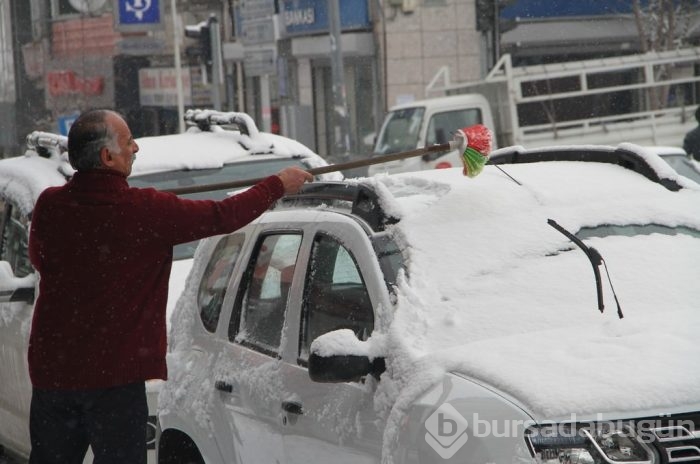 Ardahan güne karla uyandı