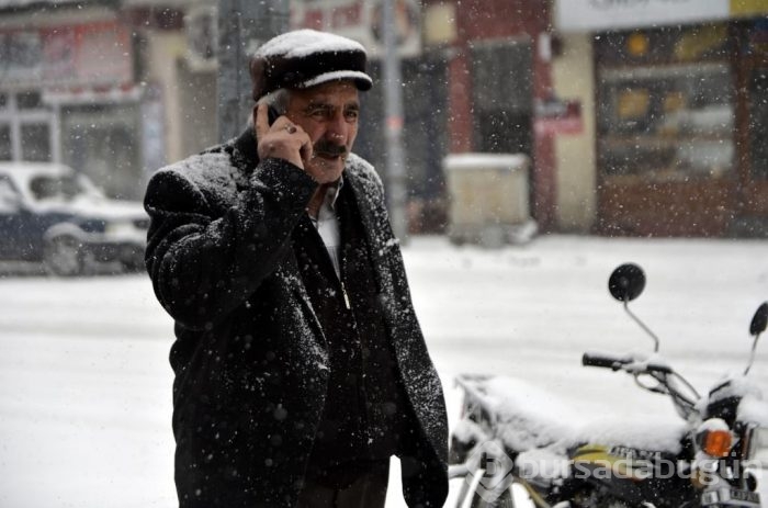 Ardahan güne karla uyandı