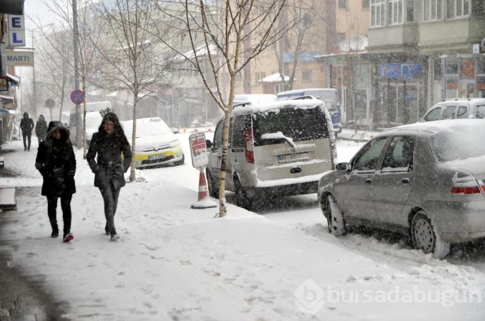 Ardahan güne karla uyandı