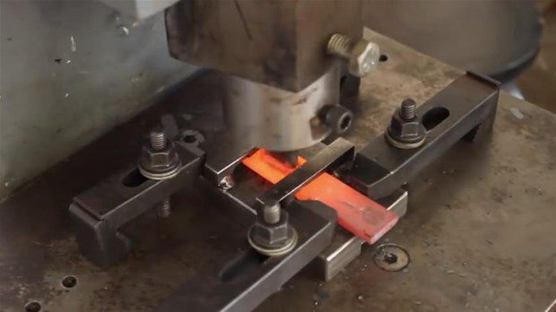 Metal uzmanı öyle bir şey yaptı ki