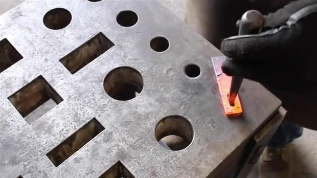 Metal uzmanı öyle bir şey yaptı ki
