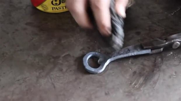 Metal uzmanı öyle bir şey yaptı ki