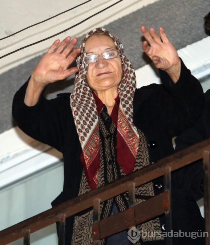 Başbakan Kızılcahamam'da Emine teyzeyi ziyaret etti