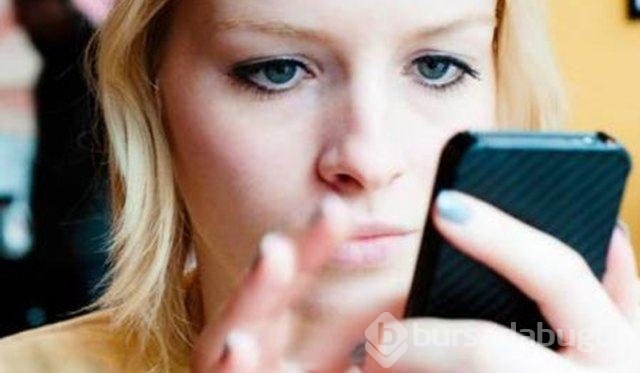 Akıllı telefon kullanırken 5 dakikada bir el değiştirin