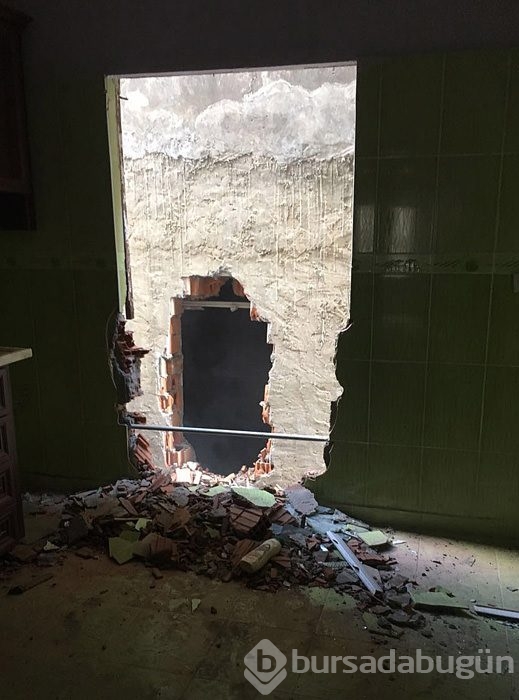 Şırnak'ta PKK'lıların erzak ve ilaç deposu patlatıldı!
