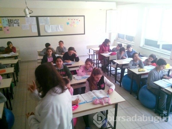 Pilates topuna oturarak ders işlenirse...