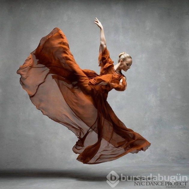 Tüm ihtişamlarıyla büyüleyici dansçılar
