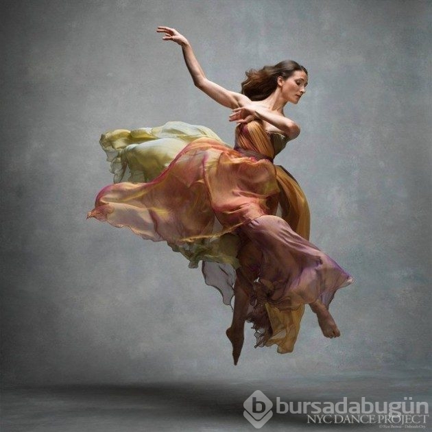 Tüm ihtişamlarıyla büyüleyici dansçılar
