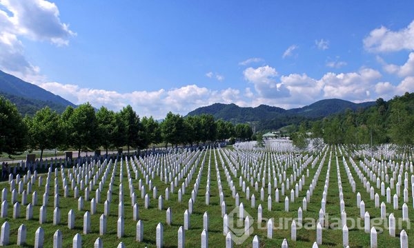 Srebrenitsa'da neler olmuştu?