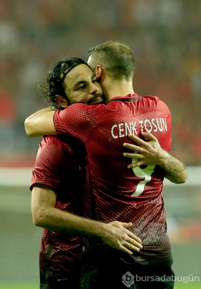 Cenk Tosun: Attığım gollere sevinemiyorum
