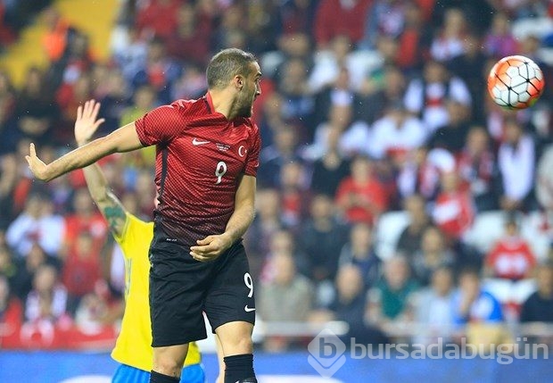 Cenk Tosun: Attığım gollere sevinemiyorum
