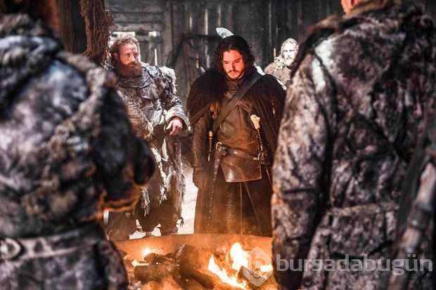 Büyücü Melisandre'den Jon Snow açıklaması
