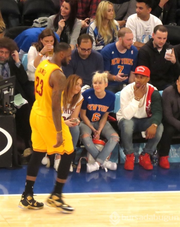 Miley Cyrus, LeBron James'e göz dikti!