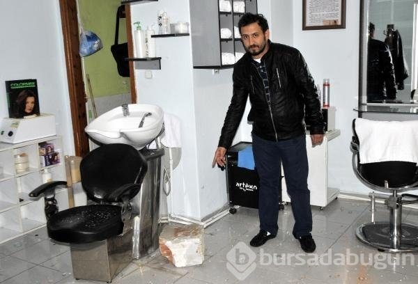 Otomobili tartıştığı sevgilisinin üzerine sürünce...
