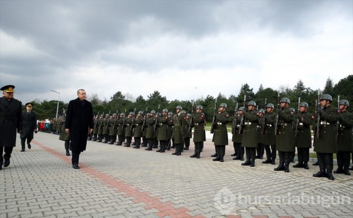 Erdoğan, Harp Akademileri Komutanlığını ziyaret etti