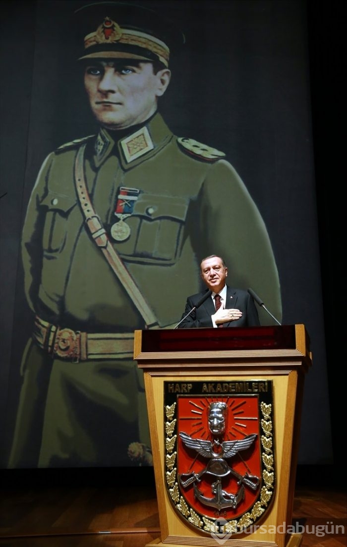 Erdoğan, Harp Akademileri Komutanlığını ziyaret etti