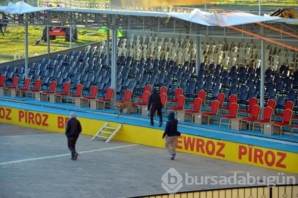 Dalgıç polisler meğer kanalizasyona bile girmiş