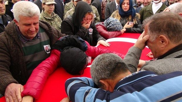 Şehit Yüzbaşı gözyaşlarıyla uğurlandı