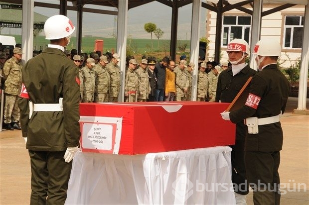 Şehit Yüzbaşı gözyaşlarıyla uğurlandı