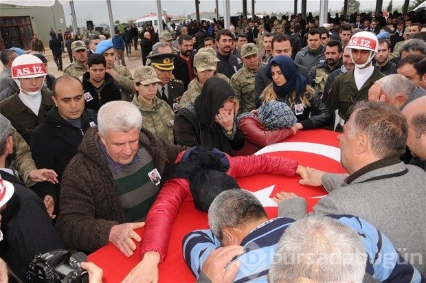 Şehit Yüzbaşı gözyaşlarıyla uğurlandı