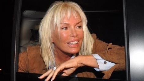 Ajda'ya 2 milyon TL'lik teklif