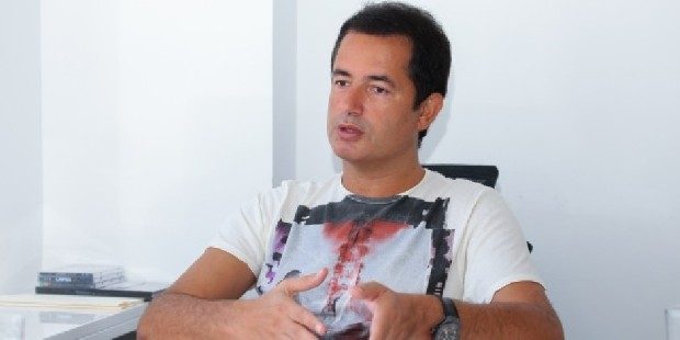 Acun'un hamlesi 2 iddialı diziyi tahtından etti