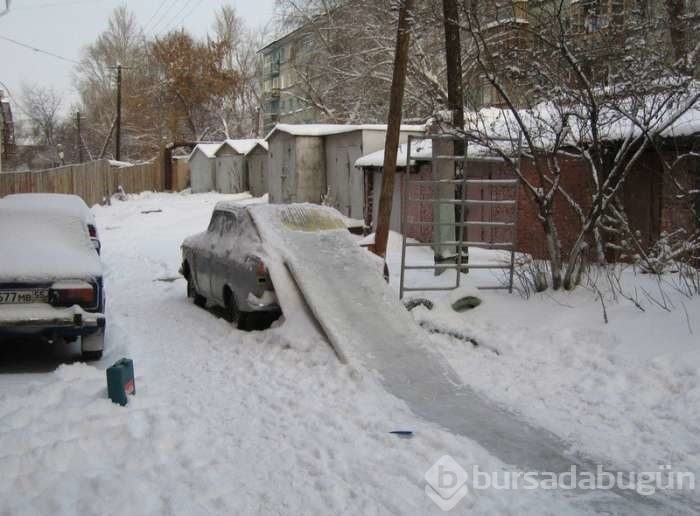 Kahkaha attıran yol manzaraları