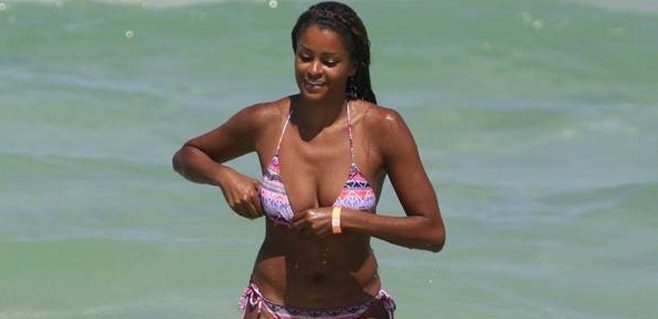Olgun ve dolgun Claudia Jordan...