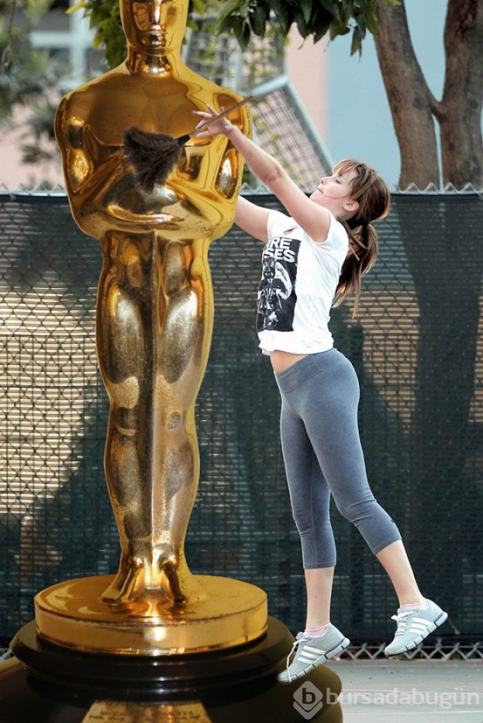 15 fotoğrafla Jennifer Lawrence'yi basket oynadığına pişman etmek
