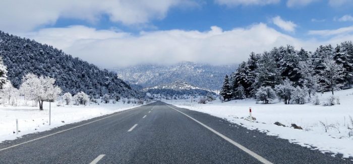 Doğu'da kar, Antalya'da deniz,kum,güneş